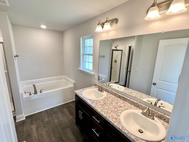 9107 SE Eagle Trace Drive, Owens Cross Roads, AL 35763