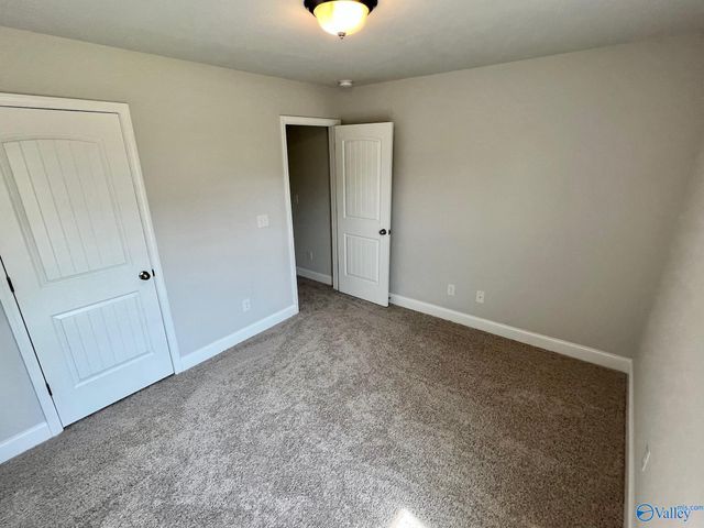 9107 SE Eagle Trace Drive, Owens Cross Roads, AL 35763