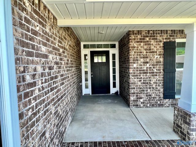 9107 SE Eagle Trace Drive, Owens Cross Roads, AL 35763