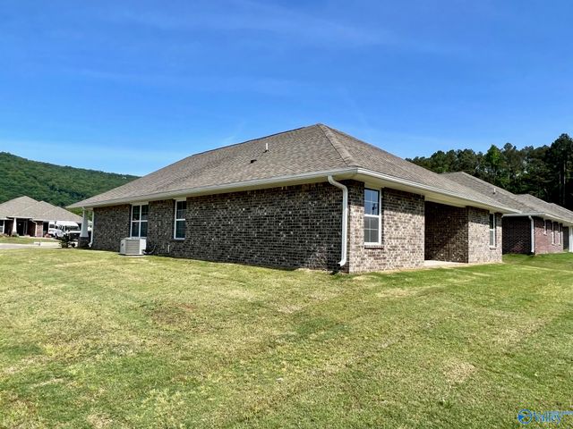 9107 SE Eagle Trace Drive, Owens Cross Roads, AL 35763