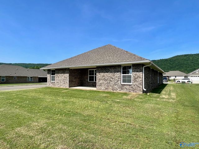 9107 SE Eagle Trace Drive, Owens Cross Roads, AL 35763