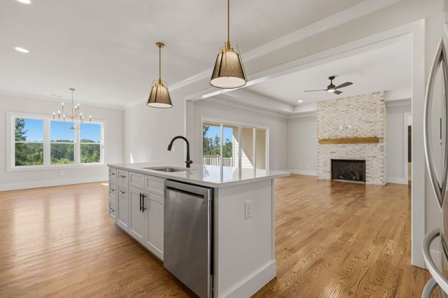 796 Bethesda Rd, Spartanburg, SC 29302