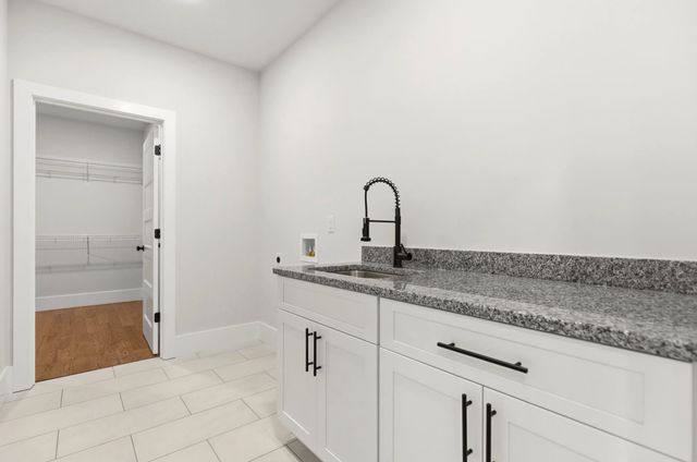 796 Bethesda Rd, Spartanburg, SC 29302