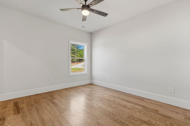 796 Bethesda Rd, Spartanburg, SC 29302