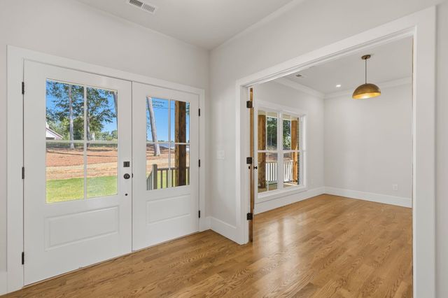 796 Bethesda Rd, Spartanburg, SC 29302