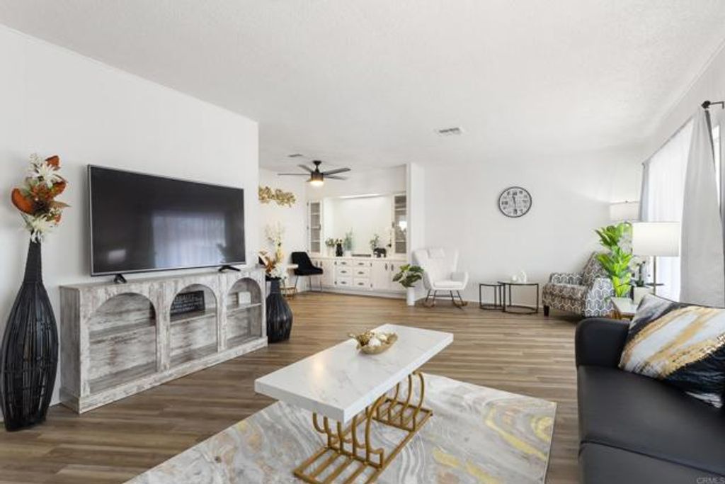 155 Las Flores Drive 25, San Marcos, CA 92069