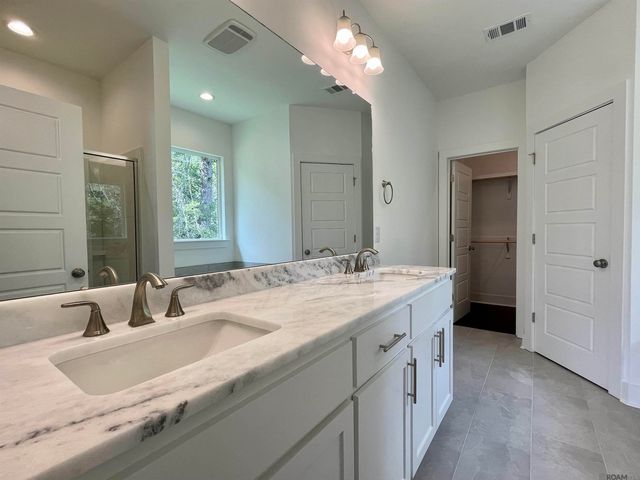 9674 Brookfield Ave, Denham Springs, LA 70726