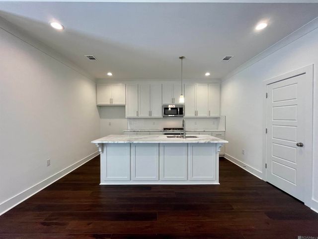 9674 Brookfield Ave, Denham Springs, LA 70726