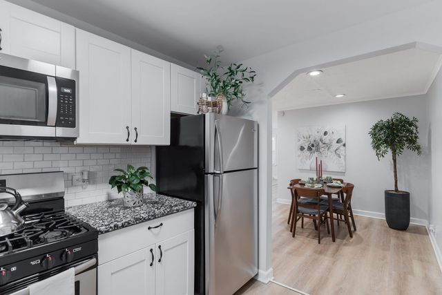 26347 W Shannon Avenue, Antioch, IL 60002