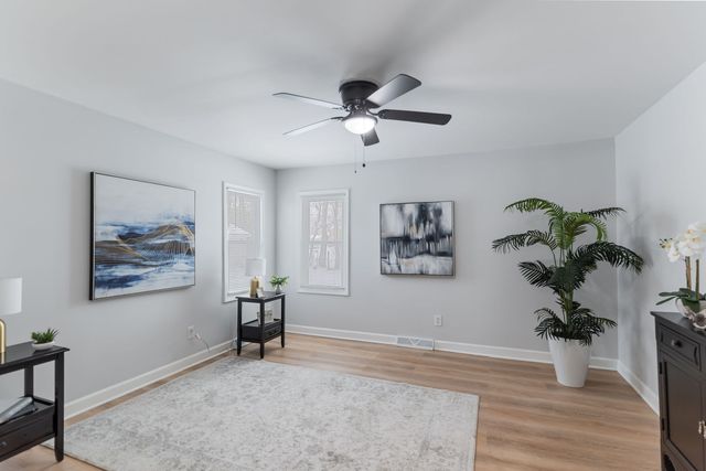 26347 W Shannon Avenue, Antioch, IL 60002