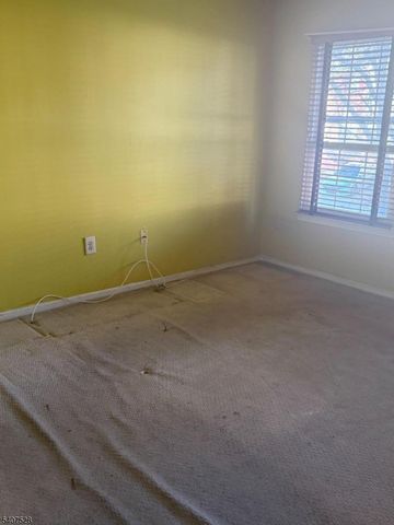 76 Boston St, Newark City, NJ 07103