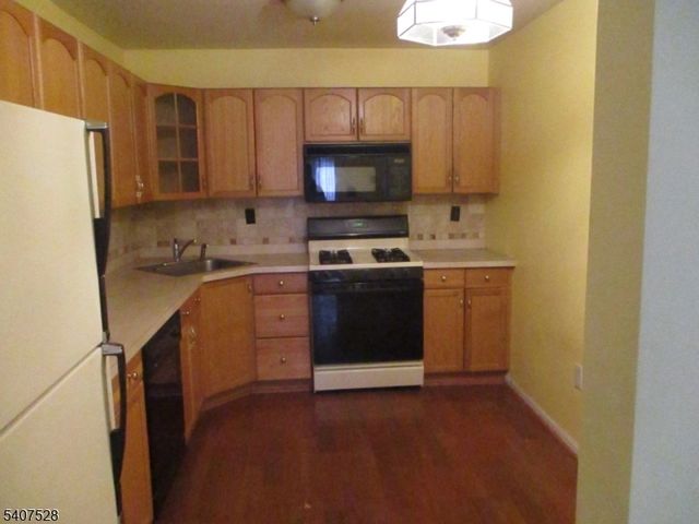 76 Boston St, Newark City, NJ 07103