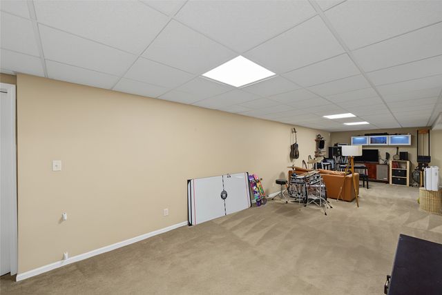 310 N 11th Street, Indianola, IA 50125