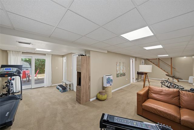 310 N 11th Street, Indianola, IA 50125