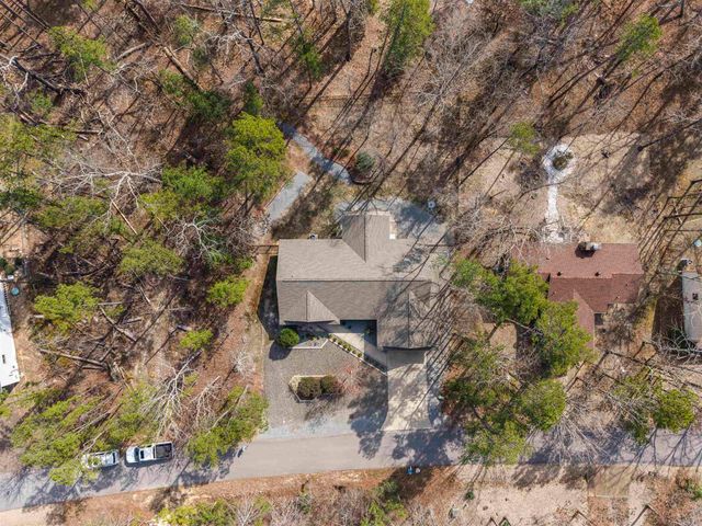 10 Soga Pl, Hot Springs Village, AR 71909