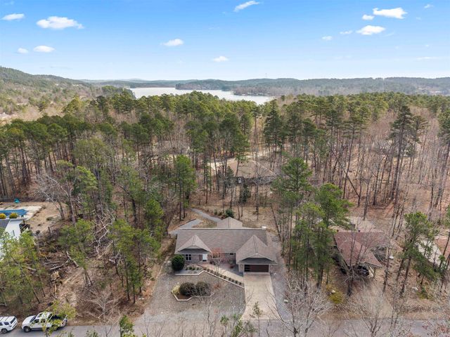 10 Soga Pl, Hot Springs Village, AR 71909