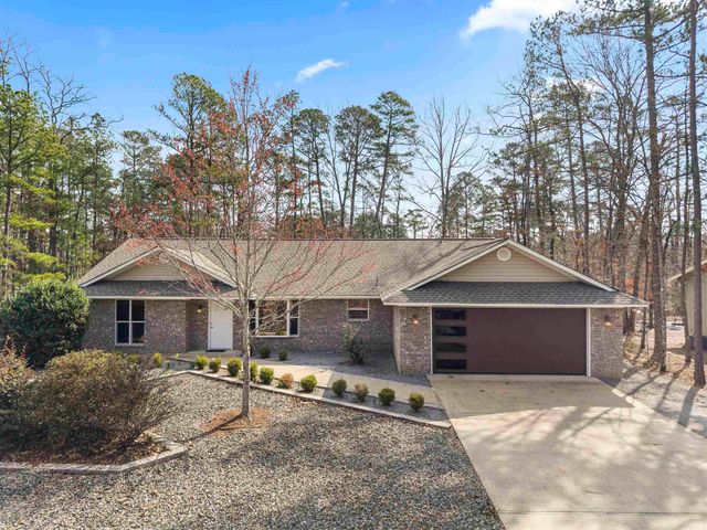 10 Soga Pl, Hot Springs Village, AR 71909