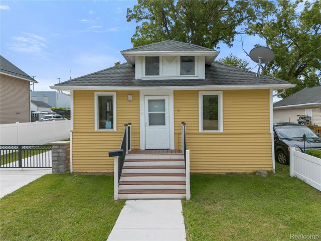 138 Mechanic Street, Pontiac, MI 48342