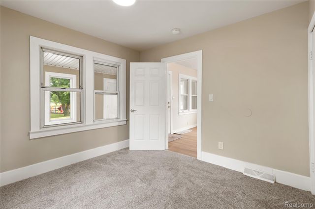 138 Mechanic Street, Pontiac, MI 48342
