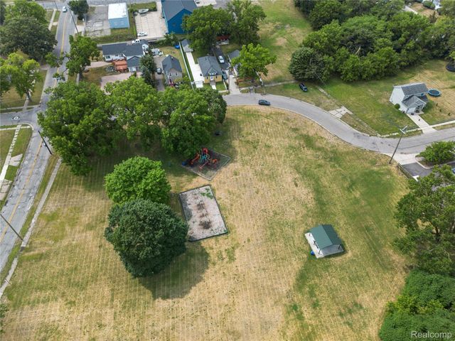 138 Mechanic Street, Pontiac, MI 48342