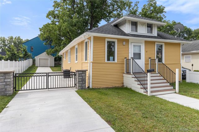 138 Mechanic Street, Pontiac, MI 48342