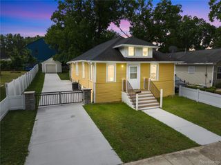 138 Mechanic Street, Pontiac, MI 48342