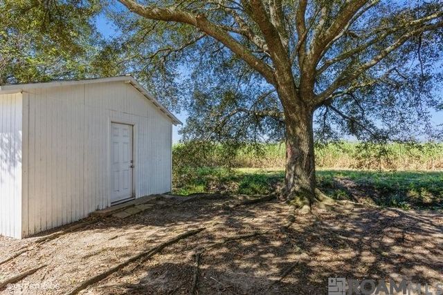 33100 Adams Dr, White Castle, LA 70788