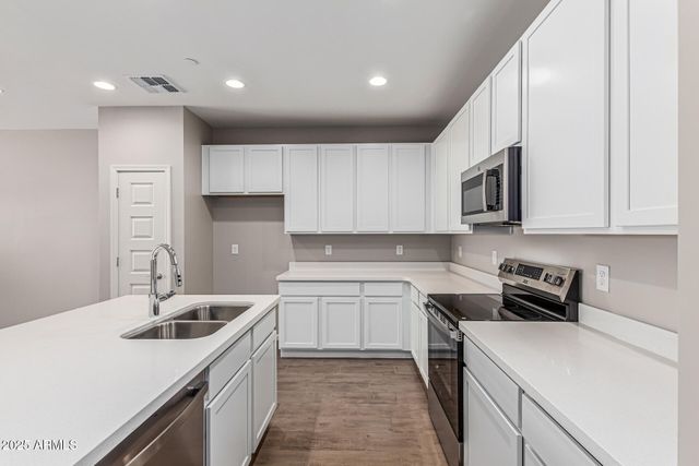 733 E COMMONWEALTH Avenue 23, Chandler, AZ 85225