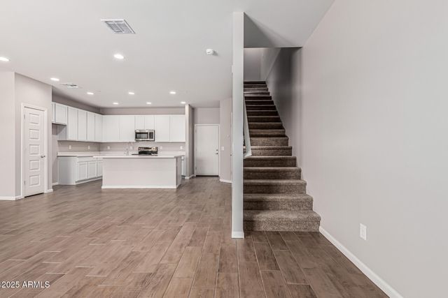733 E COMMONWEALTH Avenue 23, Chandler, AZ 85225