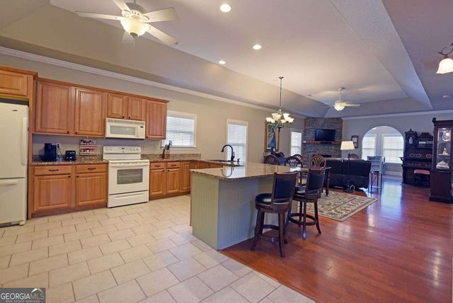 414 Longview Circle, Hiawassee, GA 30546