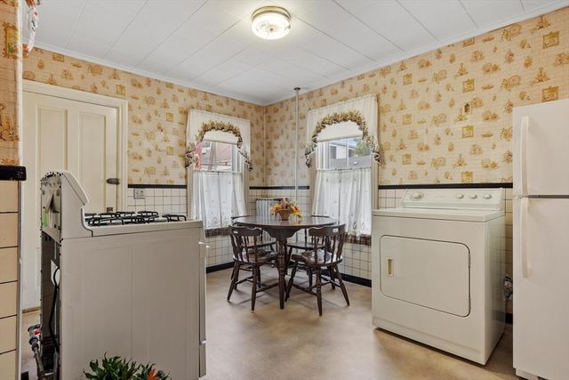20 Orient Street, Worcester, MA 01604
