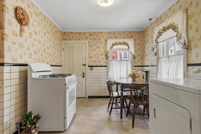 20 Orient Street, Worcester, MA 01604