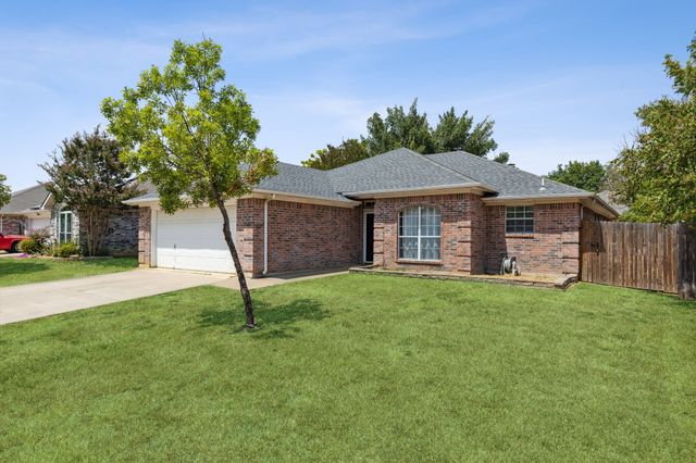 2707 Yorkfield Court, Arlington, TX 76001