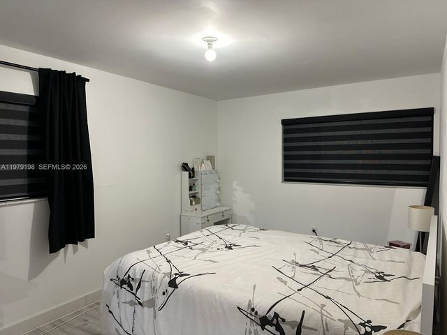 931 NE 199th St 102-22, Miami, FL 33179