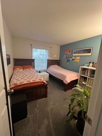 759 Sterling Court B1, Bartlett, IL 60103