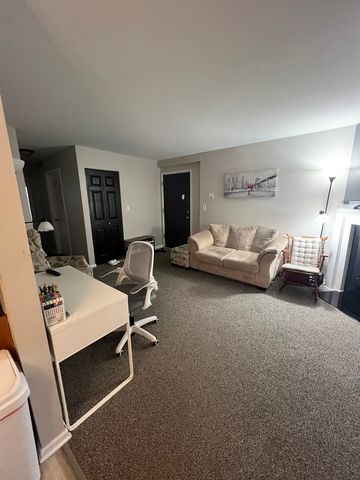 759 Sterling Court B1, Bartlett, IL 60103