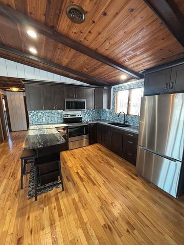 15744 DOUBLE B LANE, Mountain, WI 54149