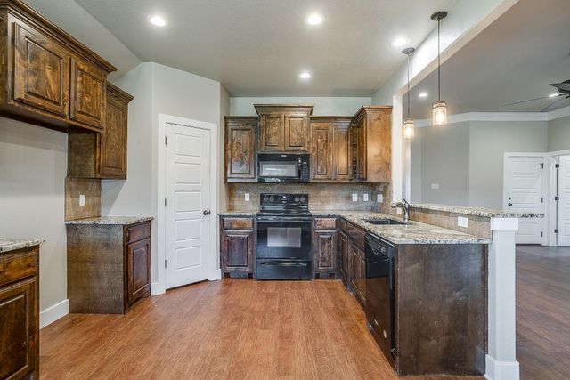 110 Hummingbird Drive, Weatherford, TX 76088