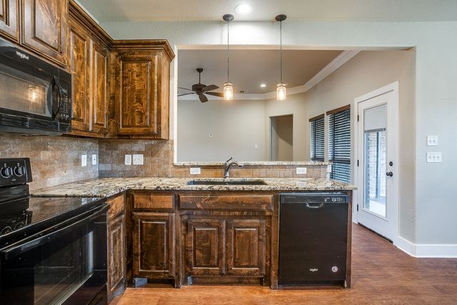 110 Hummingbird Drive, Weatherford, TX 76088