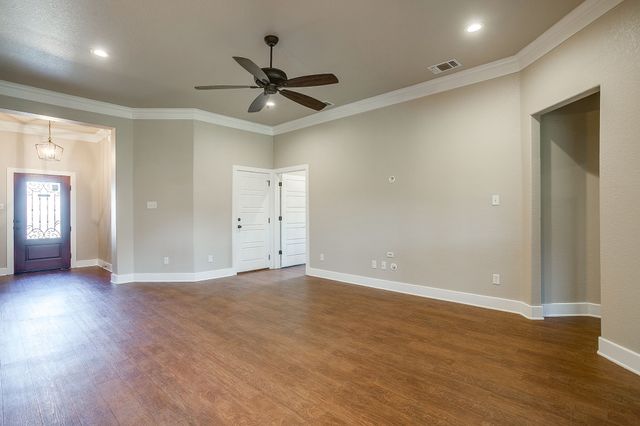 110 Hummingbird Drive, Weatherford, TX 76088