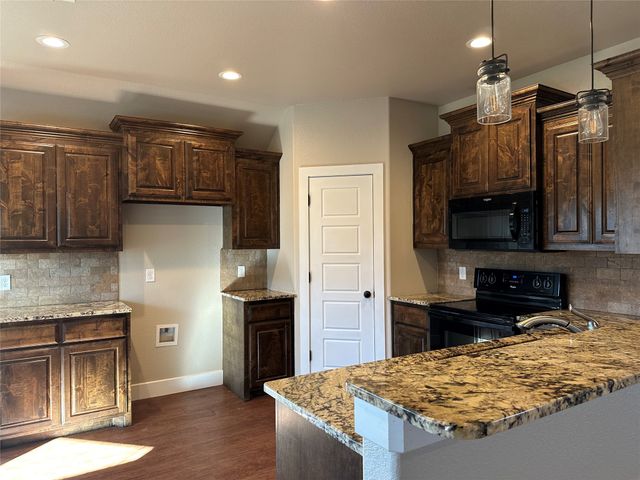 110 Hummingbird Drive, Weatherford, TX 76088