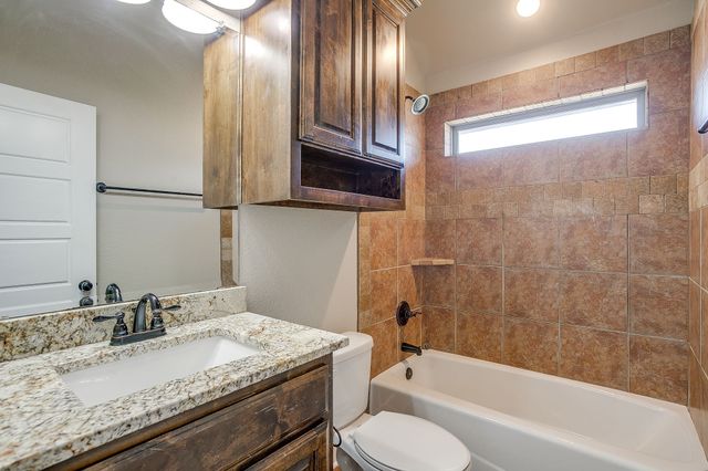 110 Hummingbird Drive, Weatherford, TX 76088