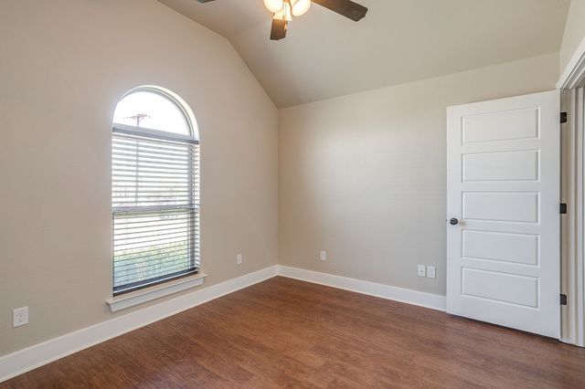 110 Hummingbird Drive, Weatherford, TX 76088