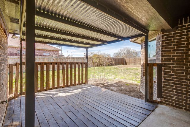 110 Hummingbird Drive, Weatherford, TX 76088