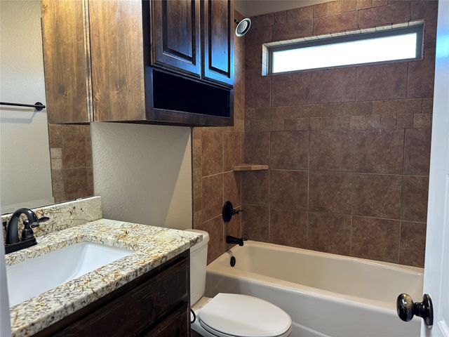 110 Hummingbird Drive, Weatherford, TX 76088