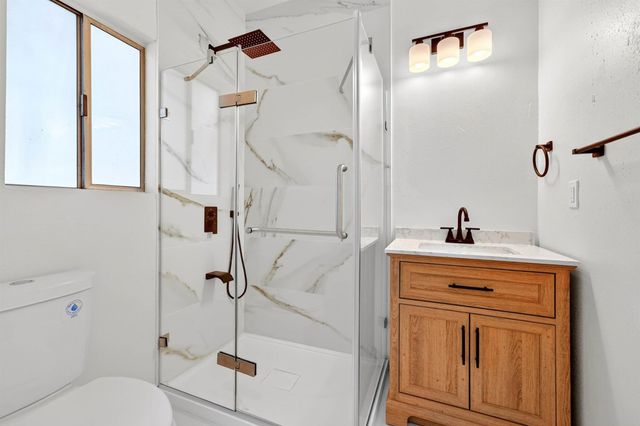 522 B St, Hayward, CA 94541