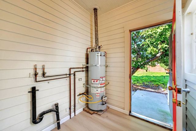 522 B St, Hayward, CA 94541