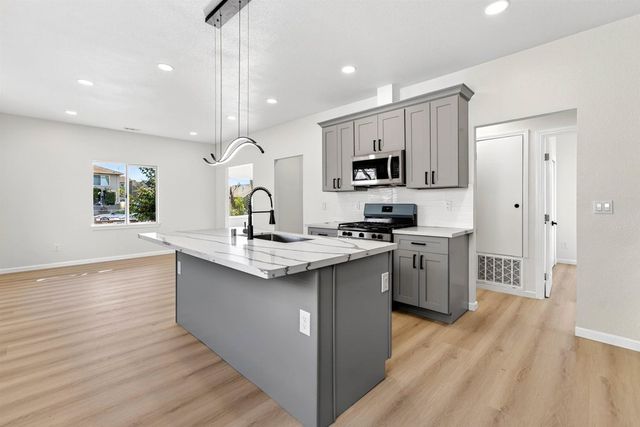 522 B St, Hayward, CA 94541