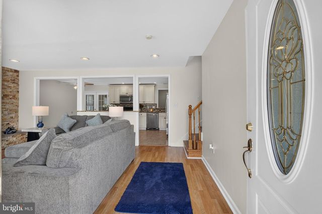 1217 MAYFIELD RD, Wilmington, DE 19803