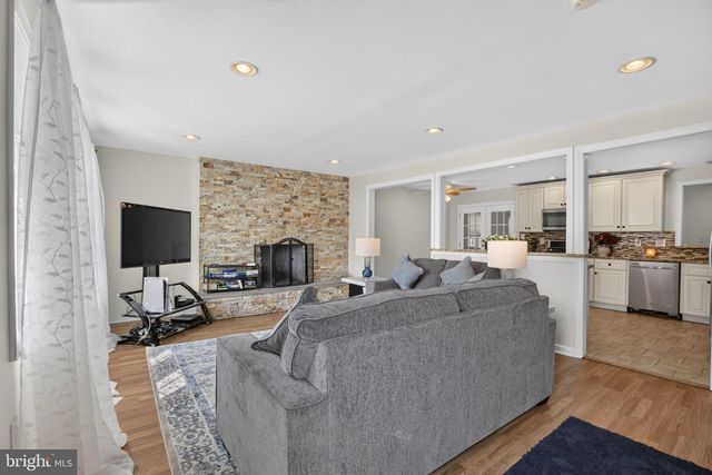 1217 MAYFIELD RD, Wilmington, DE 19803